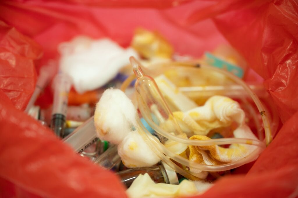 Bolsas de plastico para residuos sanitarios. Grupo IV: residuos tipificados
